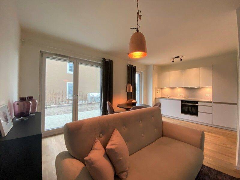 Großzügigkeit trifft Eleganz: Hochwertige 4-Zimmer-Wohnung mit Eichenholzfußboden & Fußbodenheizung, 22045 Hamburg (Wandsbek Jenfeld Tonndorf)