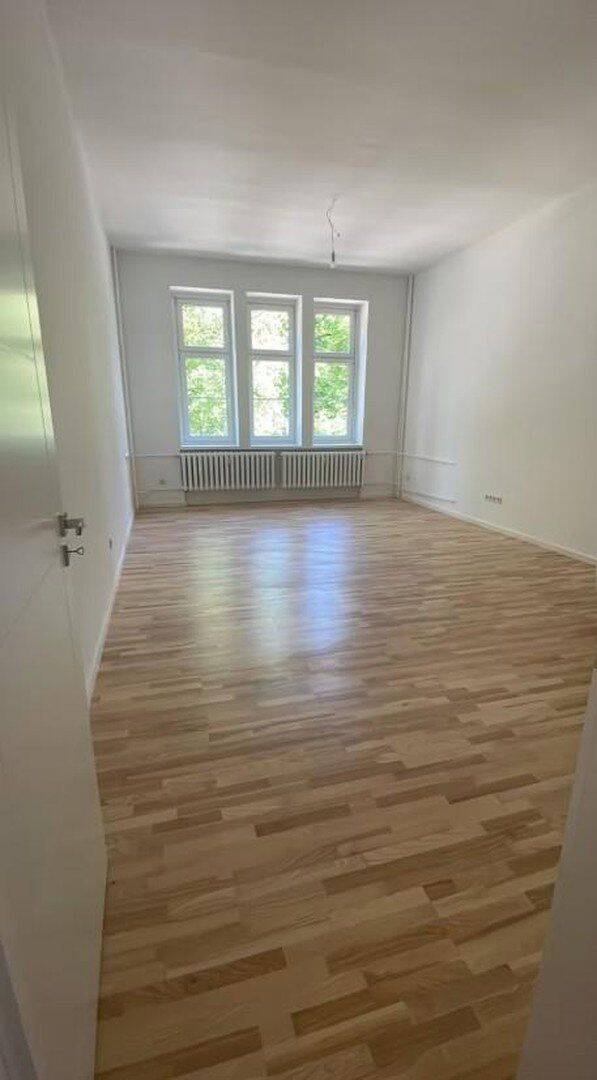 Sehr schöne, helle 2 Zi-Whg mit neuer EBK und AA in Nürnberg – Maxfeld, 90409 Nürnberg (Großreuth h. d. Veste Gärten h. d. Veste Maxfeld Schoppershof)