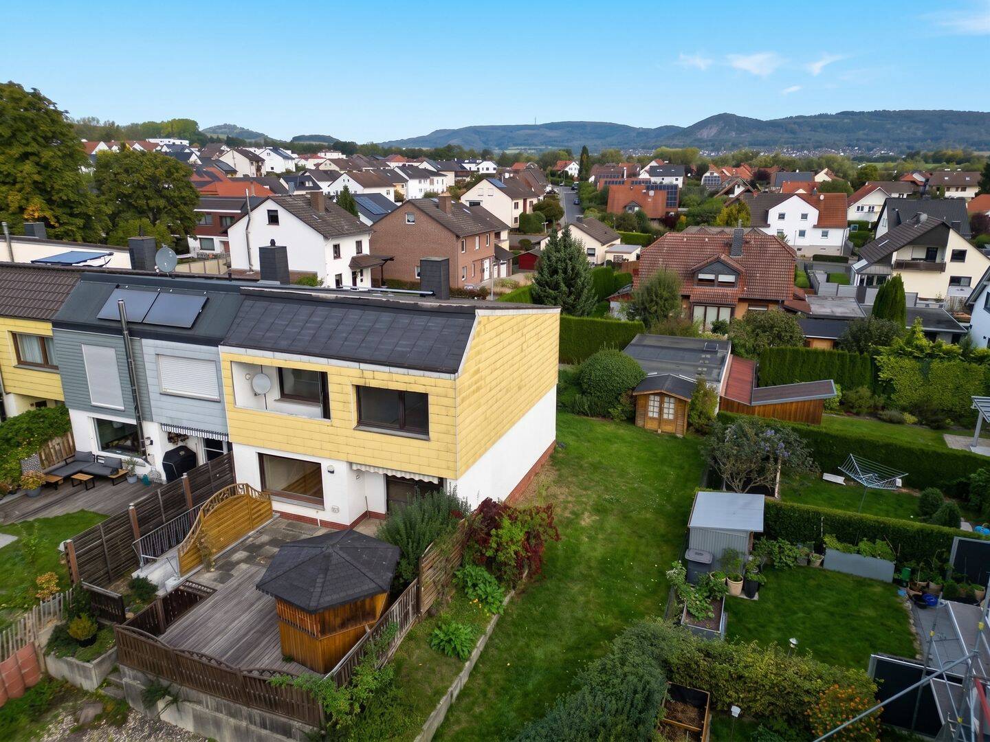 Ruhiges Wohnen am Fuße der Langenberge: Familienfreundliches Reiheneckhaus mit guter Anbindung in Baunatal-Großenritte!, 34225 Baunatal