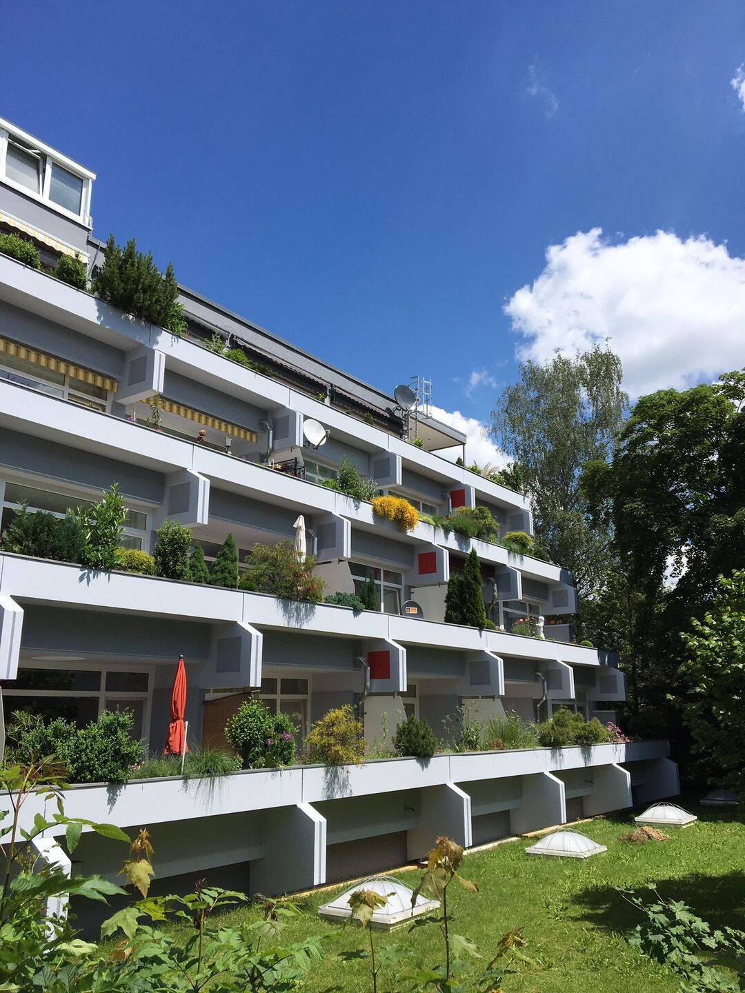 Große 2,5 Zi. Whg. in zentraler Lage von Ottobrunn zur Renovierung, 85521 Ottobrunn