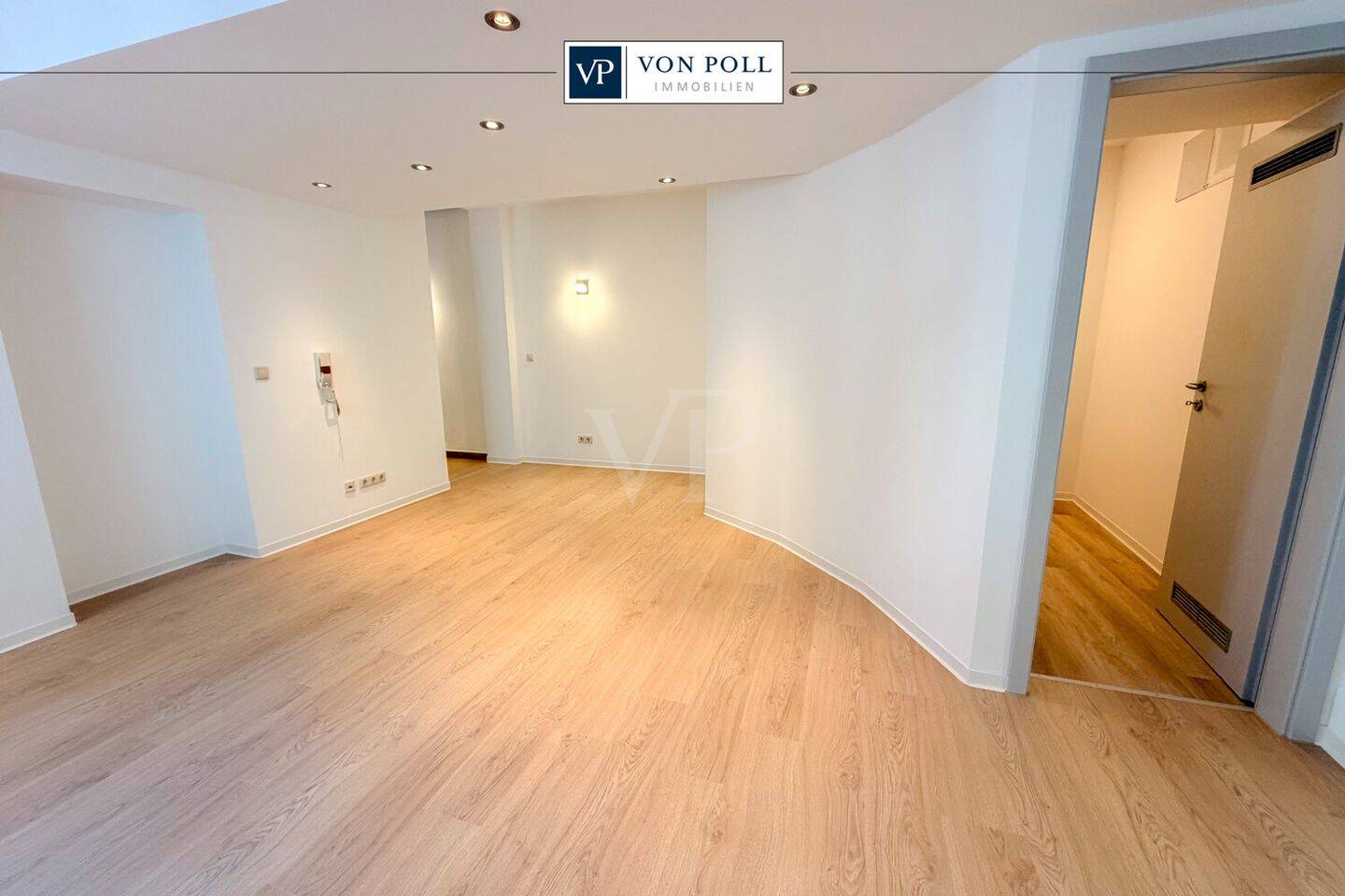 Moderne 4-Zimmer-Wohnung in zentraler Innenstadtlage – Erstbezug nach Renovierung, 97318 Kitzingen