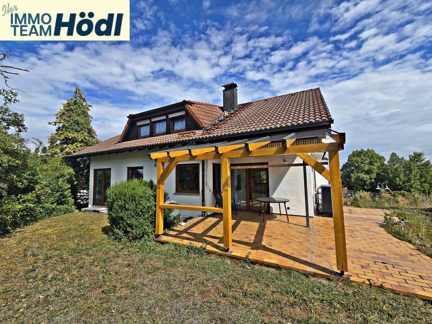 Tolle Wohnung mit Doppelgarage und Garten sucht neue Mieter (3. Personen) !!, 72108 Rottenburg am Neckar