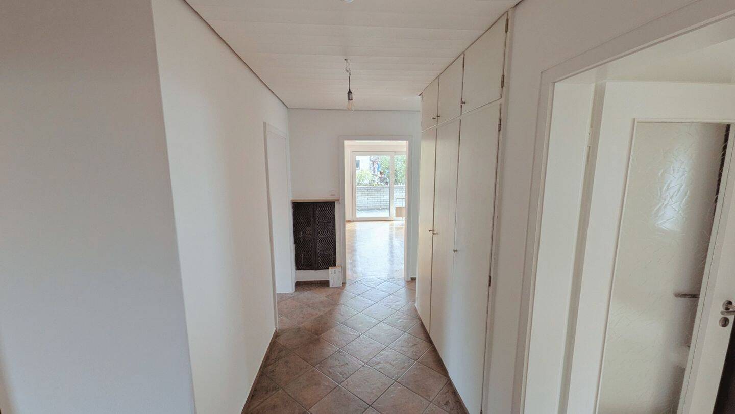 Ruhige 4-Zimmer-Erdgeschosswohnung mit großer Terrasse und ca. 750 m² Garten in Dießen-St. Georgen, 86911 Dießen am Ammersee
