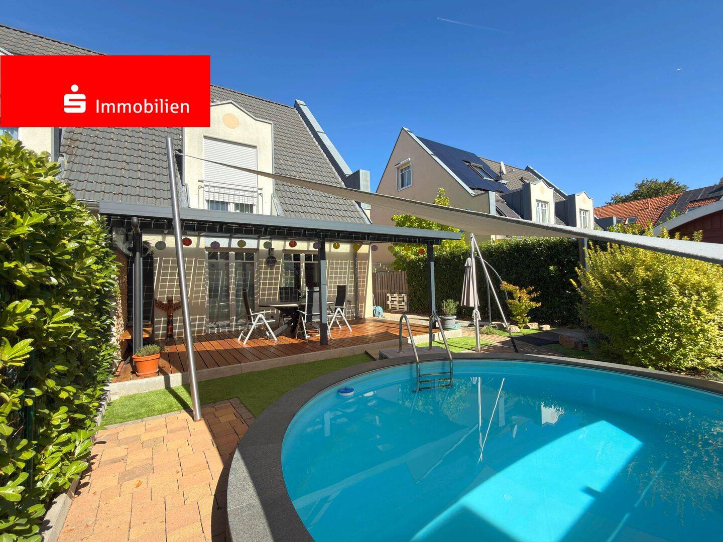 **Platz für Familienleben – mit Sonnenterrasse und eigenem Pool**, 64291 Darmstadt (Arheilgen Wixhausen)