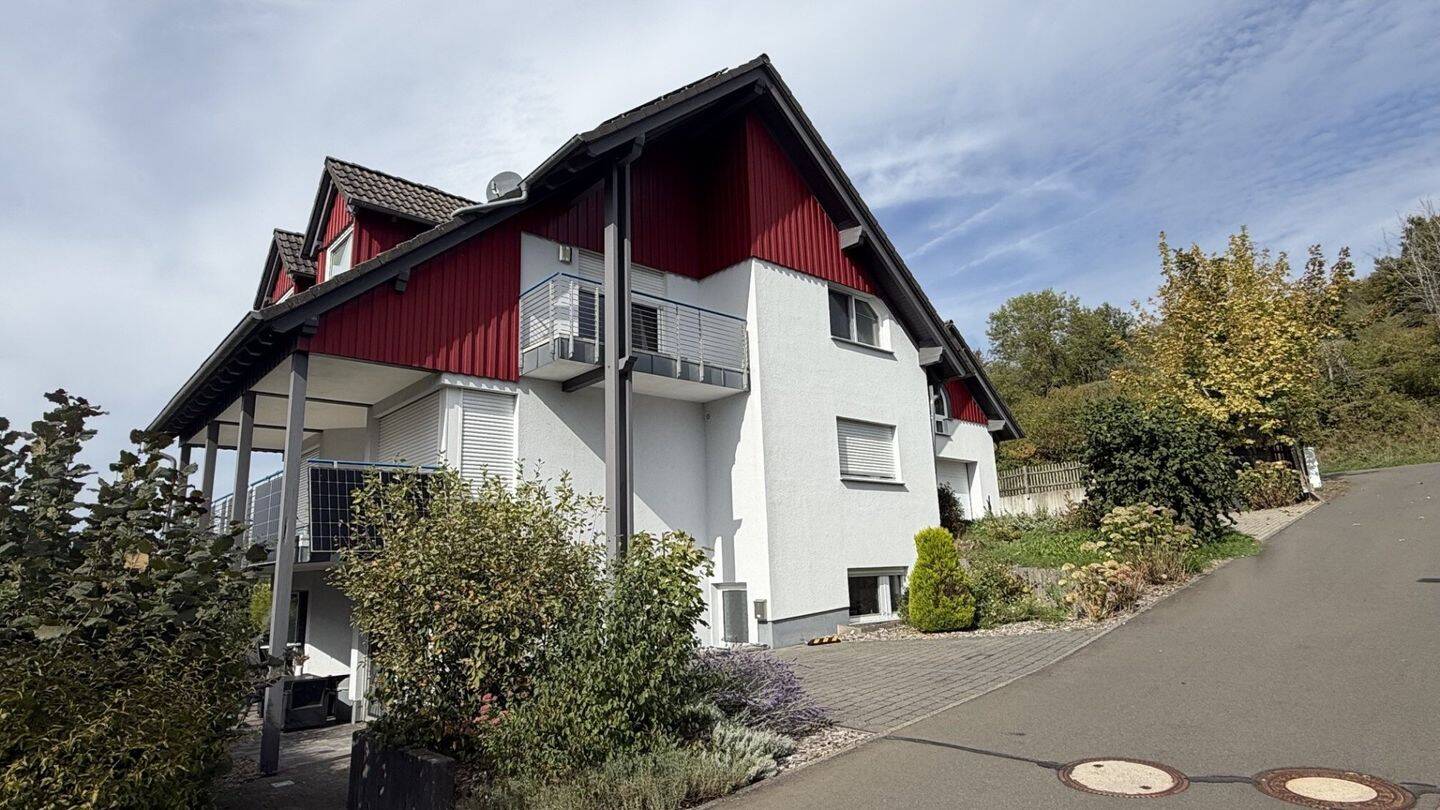 Exklusives Wohnen am Ortsrand: Zeitlose Architektur mit High-Tech-Komfort, 35327 Ulrichstein