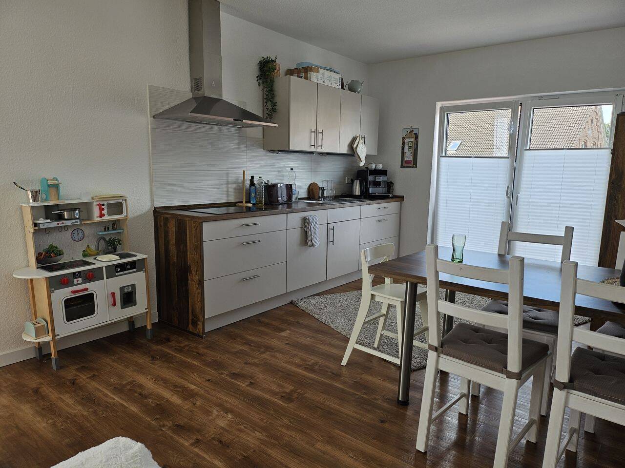 Moderne 3-Zimmerwohnung mit Einbauküche und Balkon, 26789 Leer (Ostfriesland)