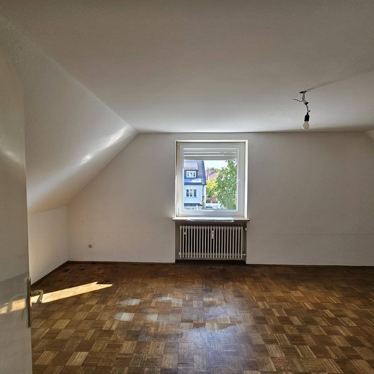 Gut gelegne 3-Zimmer Wohnung mit gemeinschaftlich genutztem Garten, 81377 München (Hadern Sendling-Westpark)