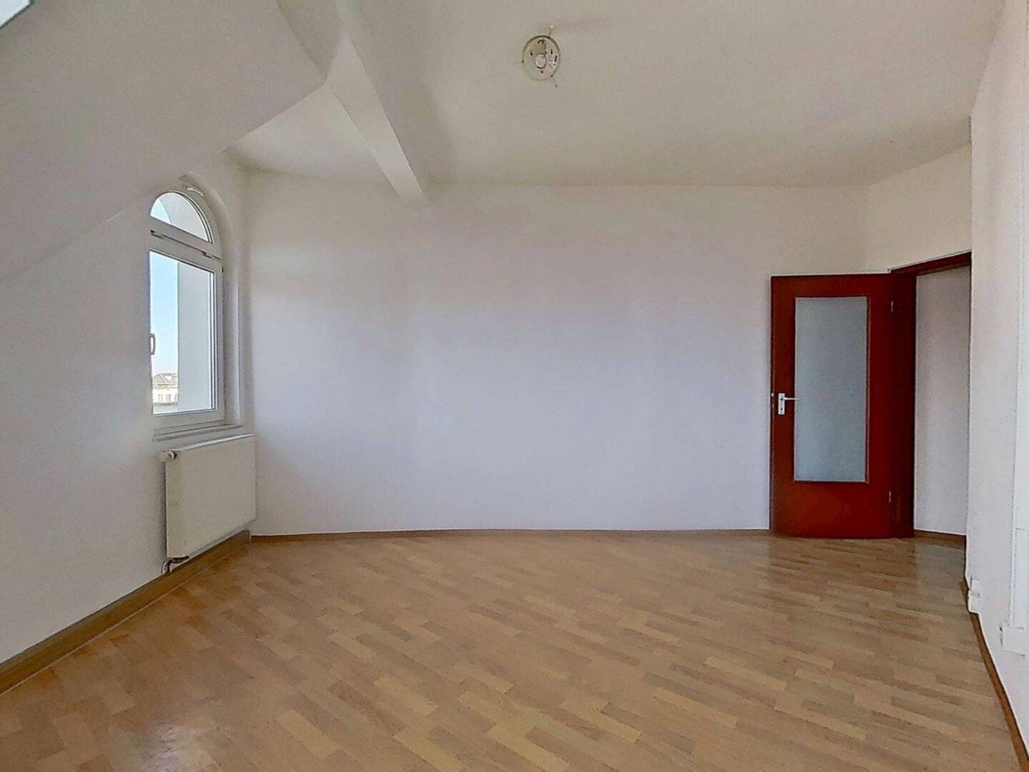 3-Zimmer-Dachgeschosswohnung mit Nürnberg-Sündersbühl, 90439 Nürnberg (Großreuth bei Schweinau Schweinau Sankt Leonhard Sündersbühl)