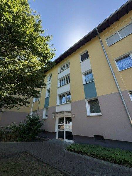 Ihr neuer Rückzugsort: Erleben Sie entspannte Momente auf Ihrem großzügigen Sonnenbalkon!, 45327 Essen (Katernberg Stoppenberg)