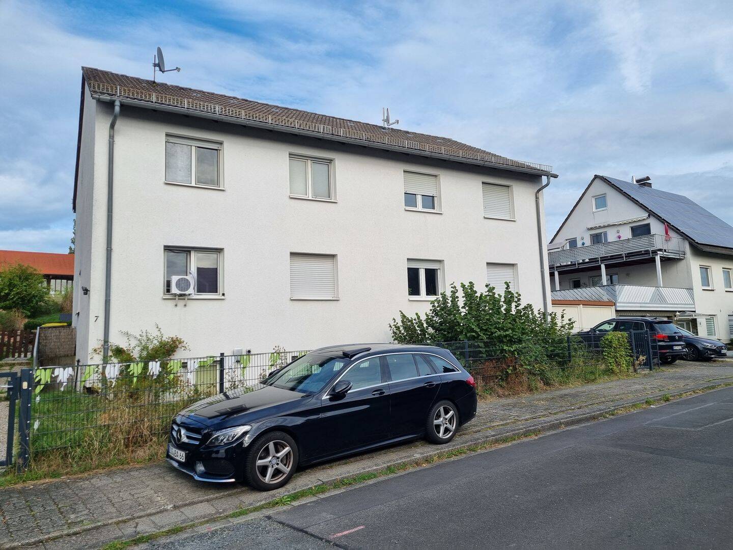 Platz für neue Ideen: Doppelhaushälfte in Körle, 34327 Körle