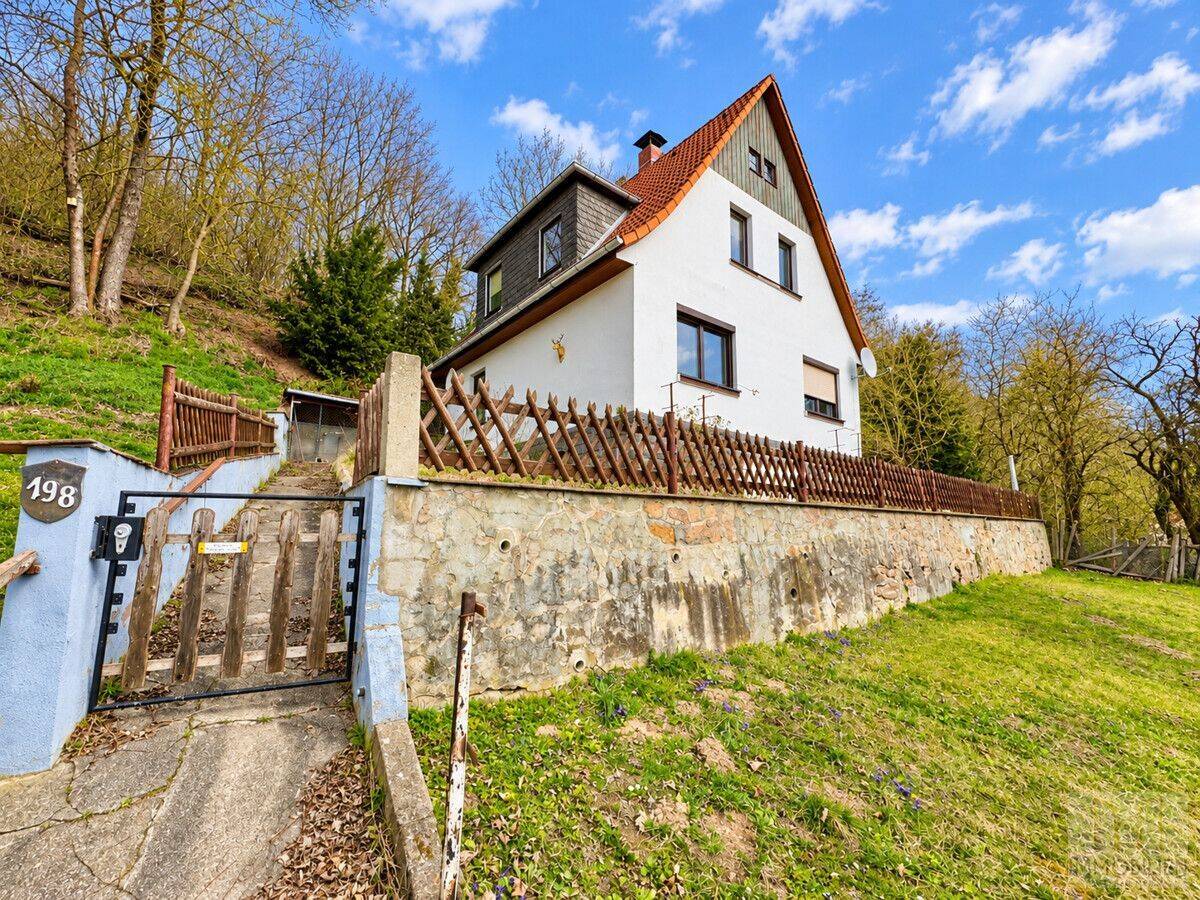 Der Sonne zugewandt – Einfamilienhaus mit Weitblick über Uhlstädt, 7407 Uhlstädt-Kirchhasel