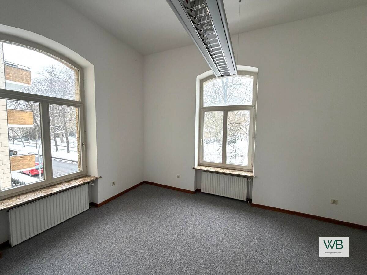 3 Wohnungen von 5 + Balkon – renovierungsbedürftig – Theaterwall Braunschweig, 38100 Braunschweig (Braunschweig Innenstadt)