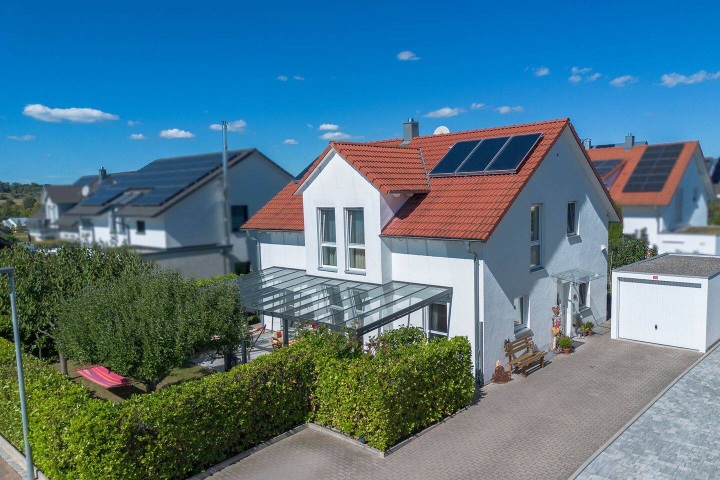 Familienfreundliches Einfamilienhaus mit Sauna, Garten und Einliegerwohnung, 71277 Rutesheim
