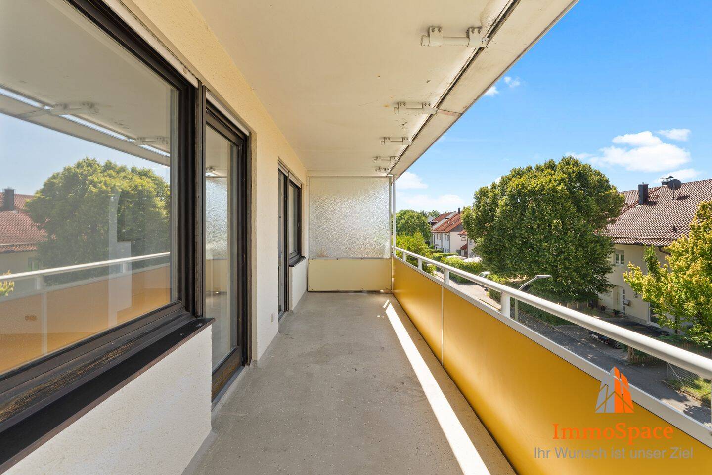 IMMOSPACE *** Wohnen wo andere Urlaub machen! Top gepflegte 2 ZKB! ***, 82362 Weilheim i. OB