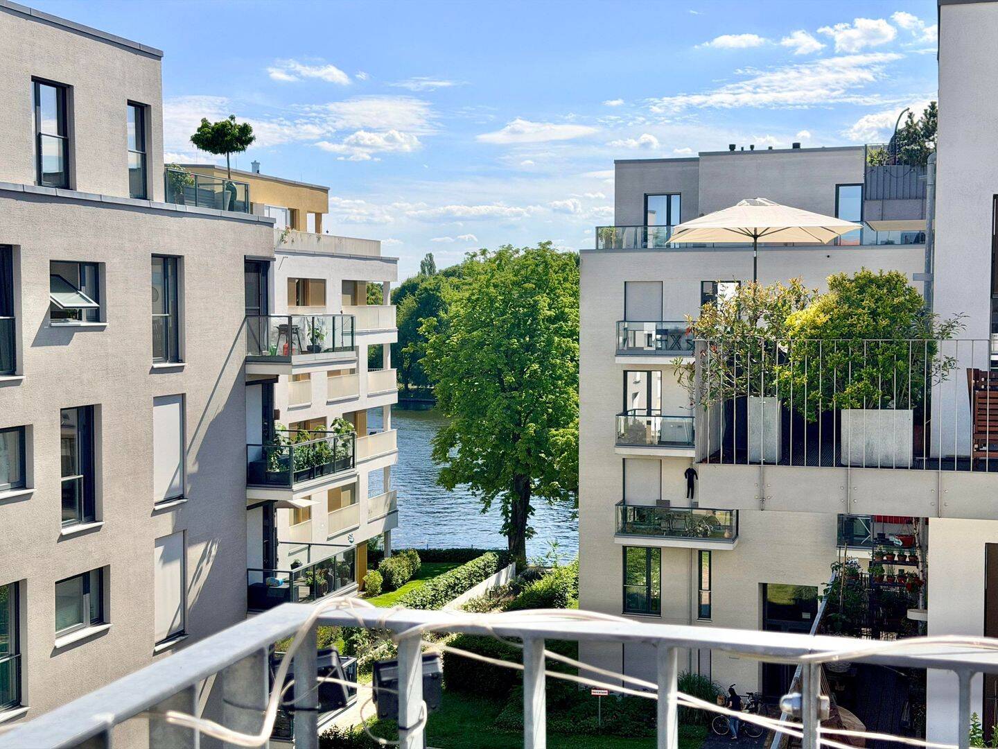 Die Spree im Blick – moderne 2-Zimmer-Wohnung mit Eckbalkon, bezugsfrei, 12555 Berlin (Treptow-Köpenick Köpenick)