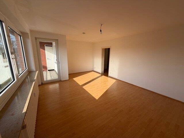 Lichtdurchflutete 3-Zimmer-Dachgeschosswohnung mit Balkon in Rheine, 48431 Rheine