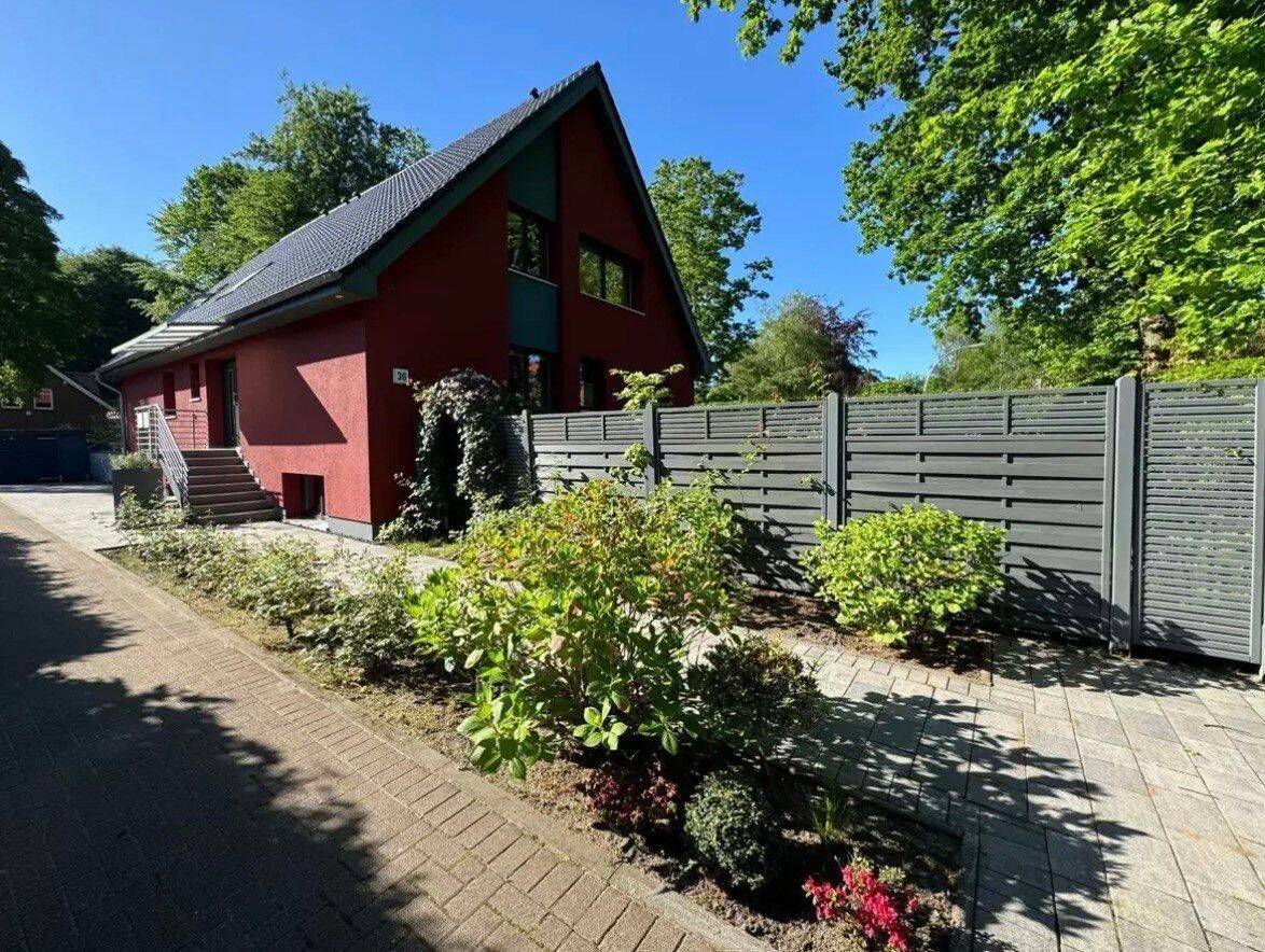 Gemütliches Zimmer in WG mit Pool, Hamburg-Niendorf, 22455 Hamburg (Eimsbüttel Niendorf Schnelsen)
