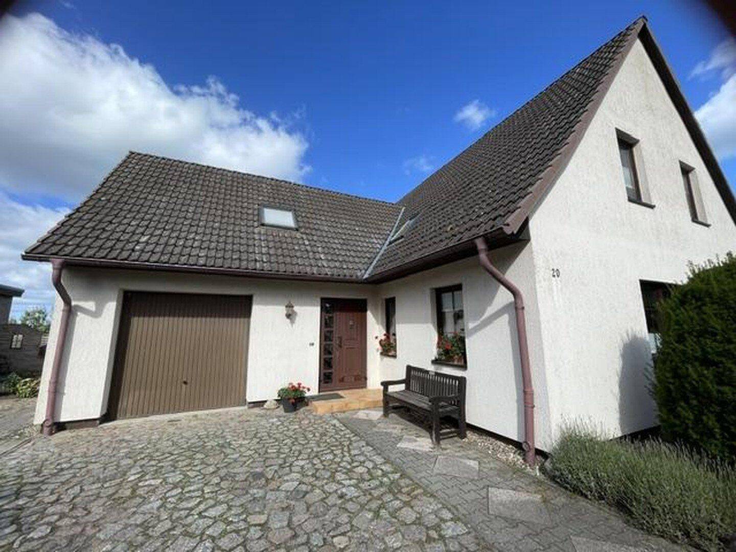 Einfamilienhaus mit Einliegerwohnung in Vorstadtlage im unteren Peenetal mitten in Vorpommern, 17398 Bargischow