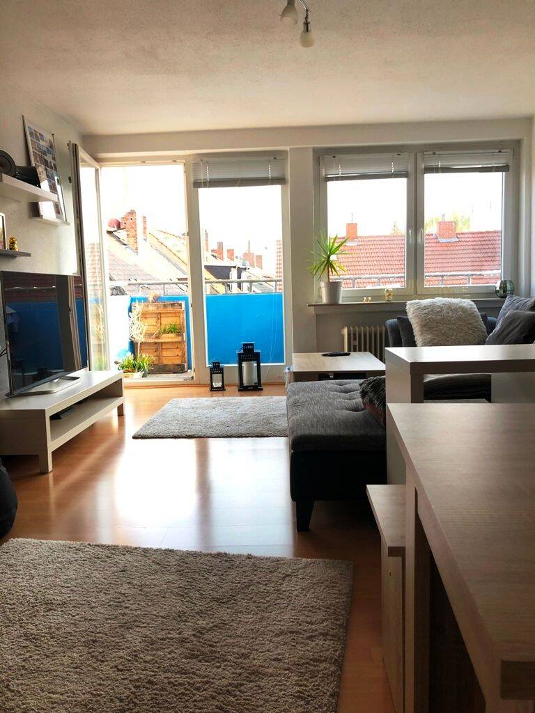 schöne, gepflegte 2 Zimmerwohnung mit Balkon- Nähe Uni und Klinikum – mit Fahrstuhl, 34127 Kassel