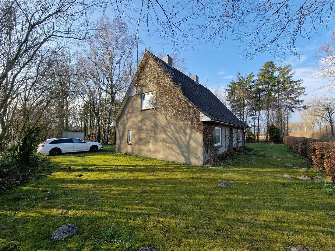 Sanierungsbedürftiges! Haus auf großem Grundstück mit Waldanteil, 25884 Sollwitt
