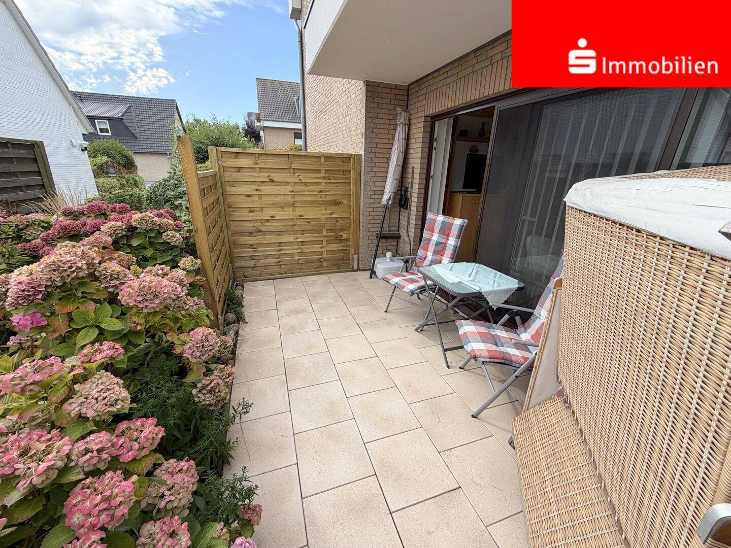 Moderne Erdgeschosswohnung mit Sonnen-Terrasse & Stellplatz, 25761 Büsum