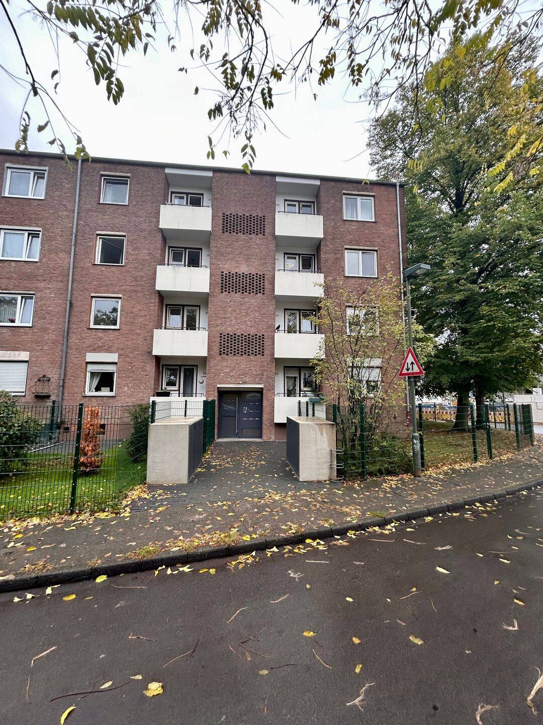 Sonnige 3-Zimmer-Wohnung mit idealem Schnitt in ruhiger Lage von Düsseldorf, 40595 Düsseldorf (Benrath Garath Hellerhof Urdenbach)