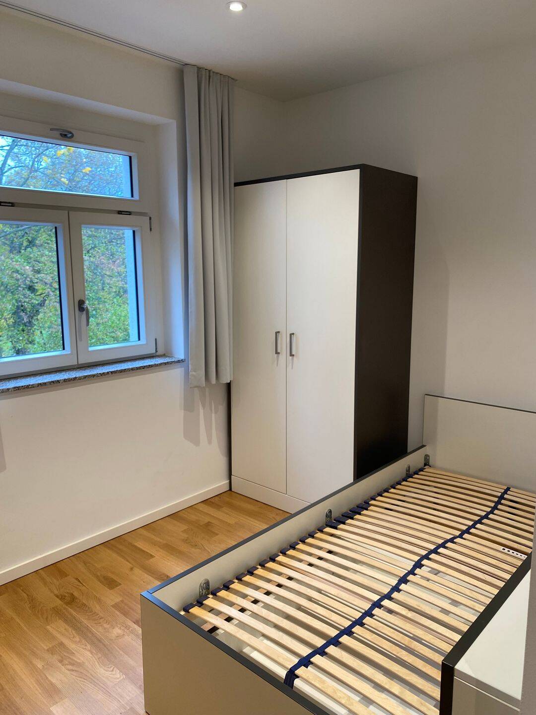 Nr. 14 -Blick ins Grüne, nur für Studenten, helles 1 Zimmer Appartment, gehobene Ausstattung, möbliert, Nähe Kopfklinik, Uni und Zentrum, 91054 Erlangen (Burgberg Erlangen-Nord Erlangen-Ost Innenstadt Sieglitzhof)