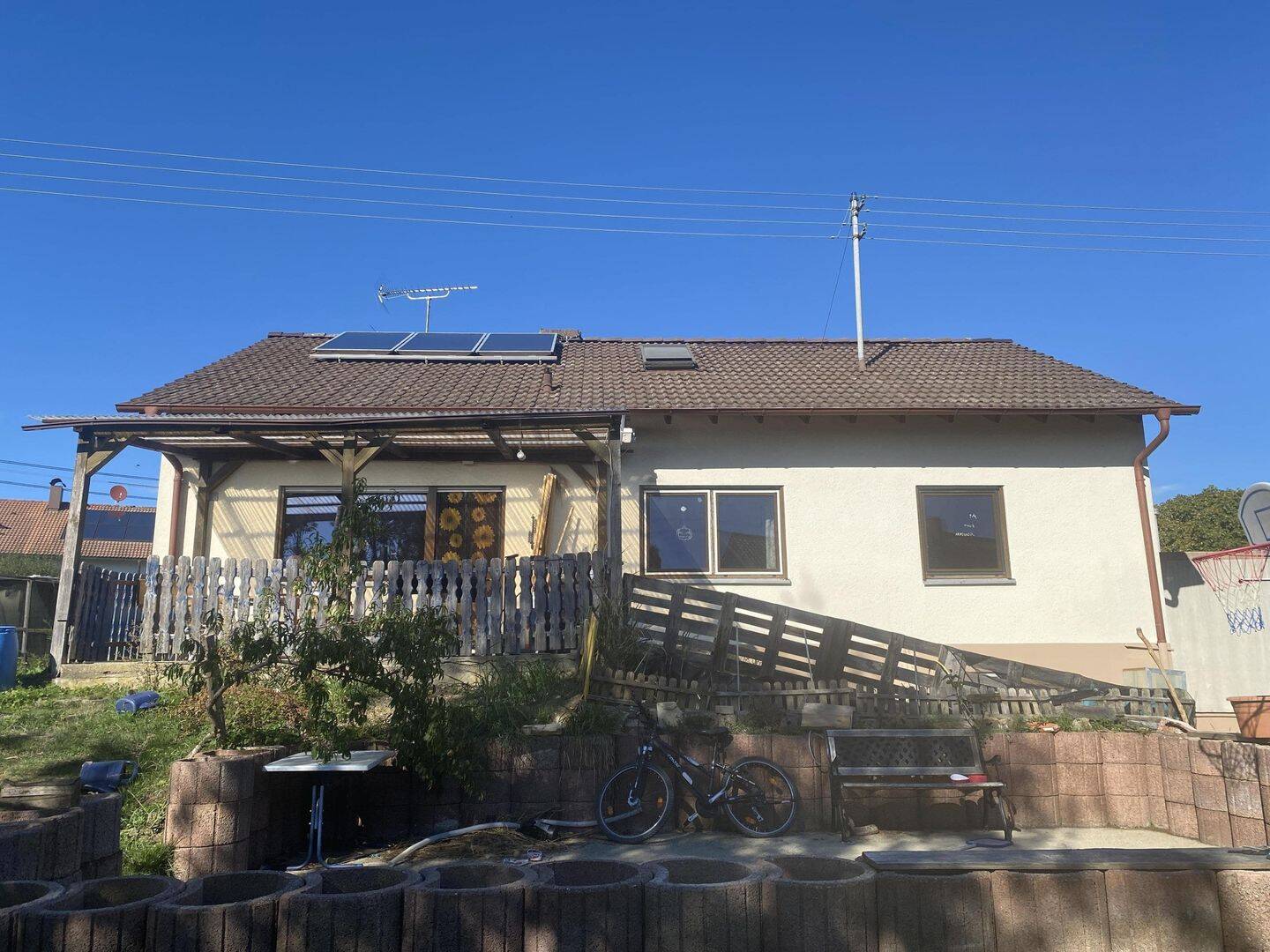 Ein – bis Zweifamilienhaus mit Doppelgarage in 78576 Liptingen, 78576 Emmingen-Liptingen