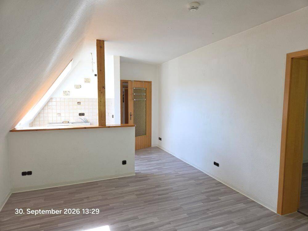 *** Gemütliche 2-Zi-Dachgeschosswohnung mit Balkon! ***, 58566 Kierspe