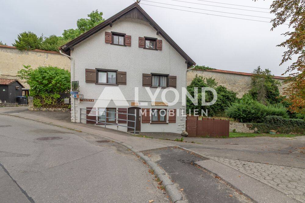 Einfamilienhaus mit vermieteter Ferienwohnung und zusätzlicher Gartenoption in Inzigkofen sucht Sie!, 72514 Inzigkofen