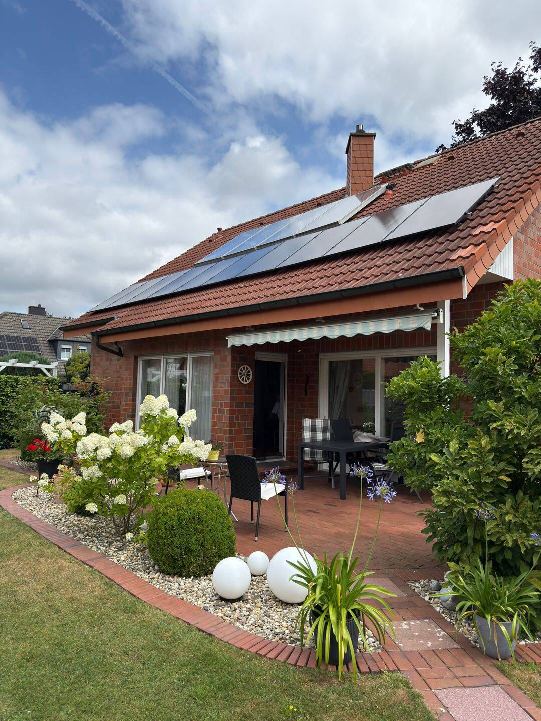 Provisionsfrei: Einfamilienhaus mit Galerie, Kamin und Garten in Westerkappeln, 49492 Westerkappeln