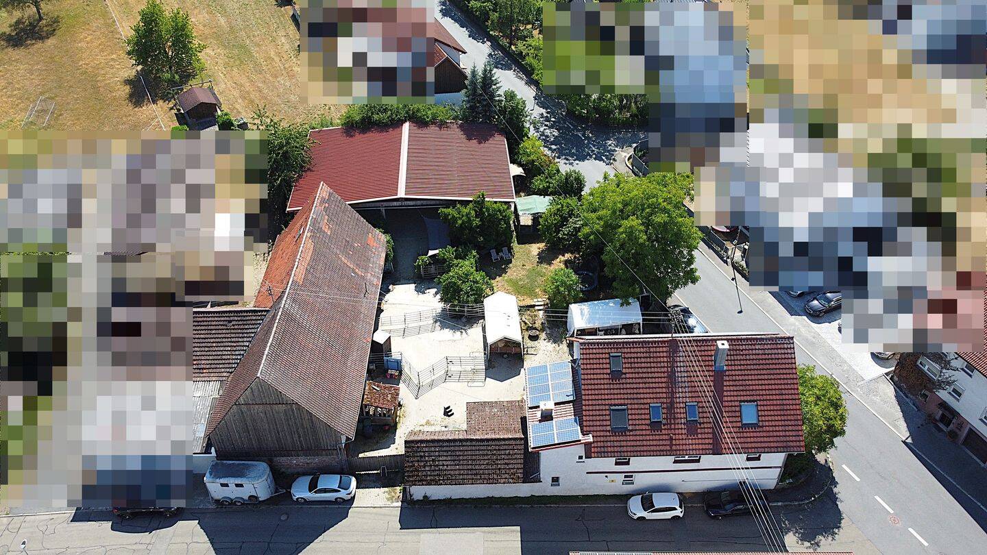 Großzügiges, modernisiertes Fachwerkhaus mit gewerblich nutzbarer Reitanlage in Elztal, 74834 Elztal