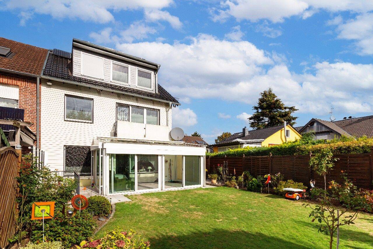 NEU: Hier findet jeder seinen Lieblingsplatz  Familienhaus mit 160 m² Wohnfläche, 51467 Bergisch Gladbach (Dünnwald)