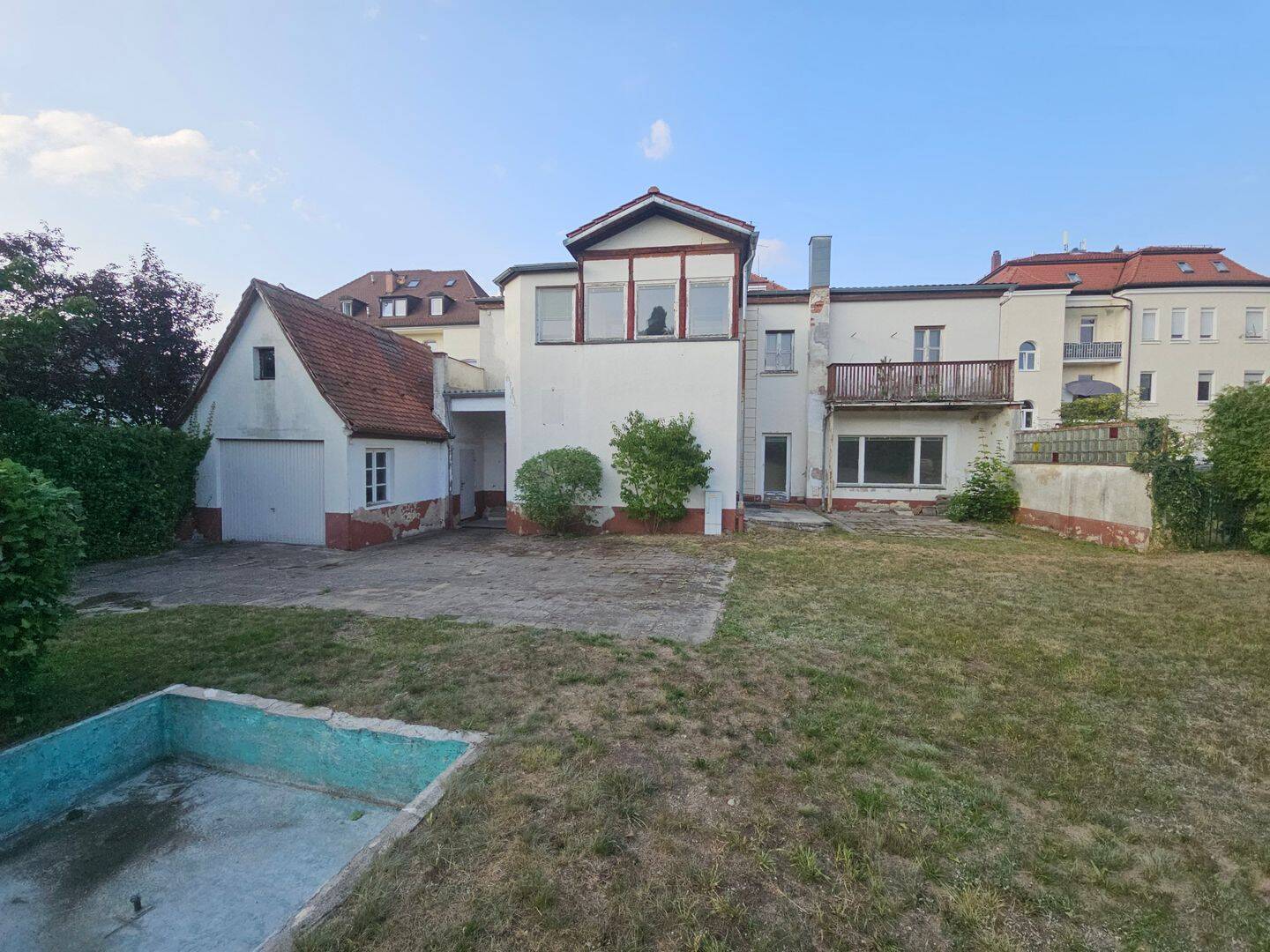 Freistehendes Haus mit 935 m² Grundstück in Top-Lage von Schwabach – vielfältig nutzbar, 91126 Schwabach