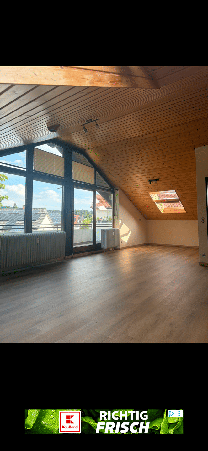 Frisch renovierte 2-Zimmer-Dachgeschosswohnung mit Balkon, 88326 Aulendorf