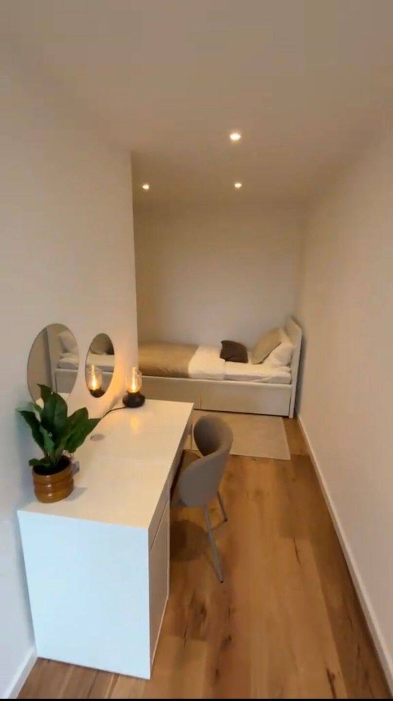 Helles 11 m² WG-Zimmer mit eigenem Balkon – direkt am Ostpark, 81735 München (Berg am Laim Ramersdorf-Perlach Trudering-Riem)