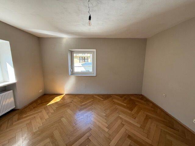 2 Zimmerwohnung mit Einbauküche, aber ohne Balkon!, 83435 Bad Reichenhall