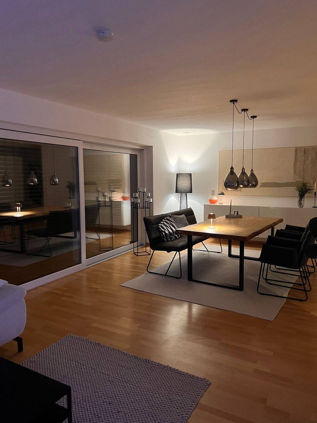Helle und neuwertige 3-Zimmer Wohnung mit Terrasse, Garten und Garage, 93080 Pentling