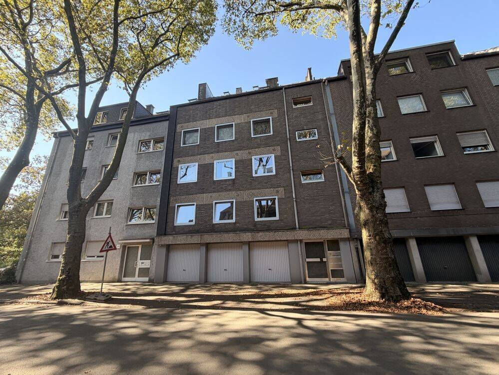 Geräumige Eigentumswohnung mit Garage in Duisburg- Meiderich sucht neue Eigentümer!, 47137 Duisburg (Mittelmeiderich Obermeiderich Untermeiderich)