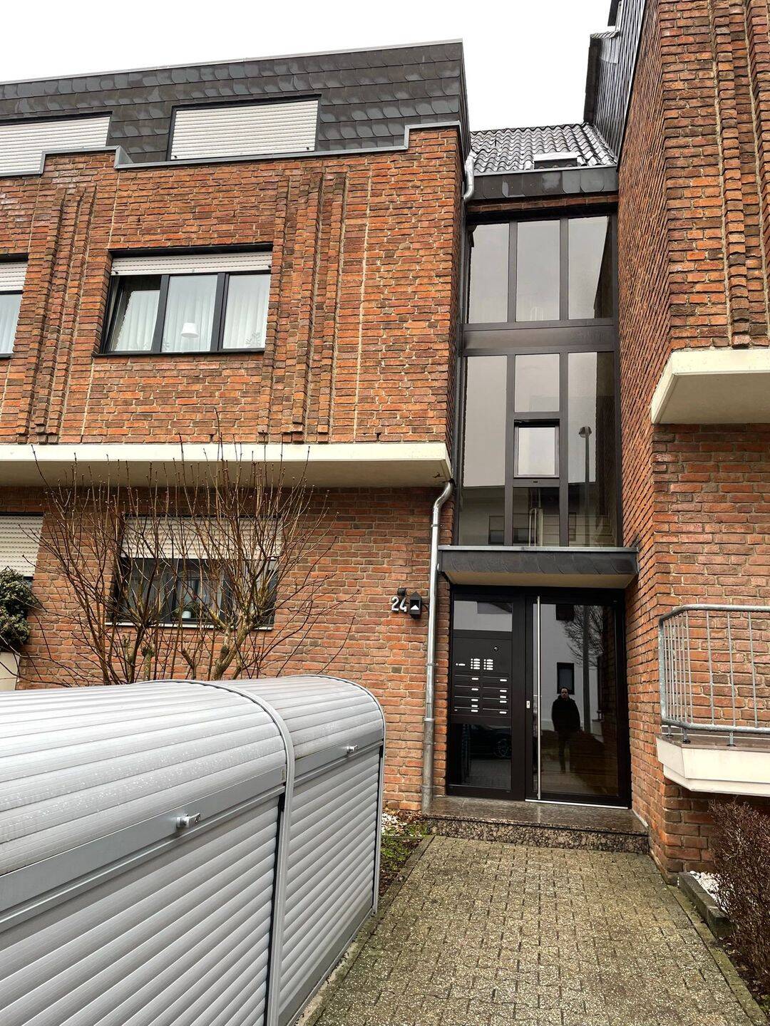 3-Zimmer-Wohnung mit Balkon, Kamin & Fußbodenheizung in Mönchengladbach, 41239 Mönchengladbach