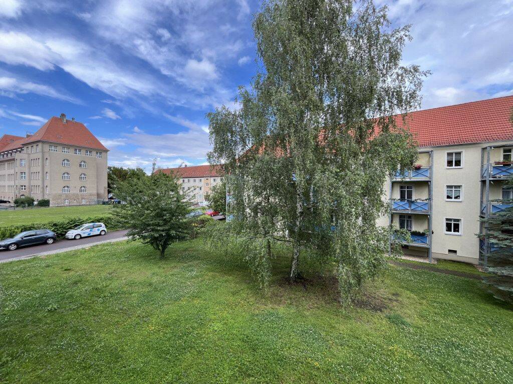 2 Raum im EG mit Balkon, 6112 Halle (Saale)