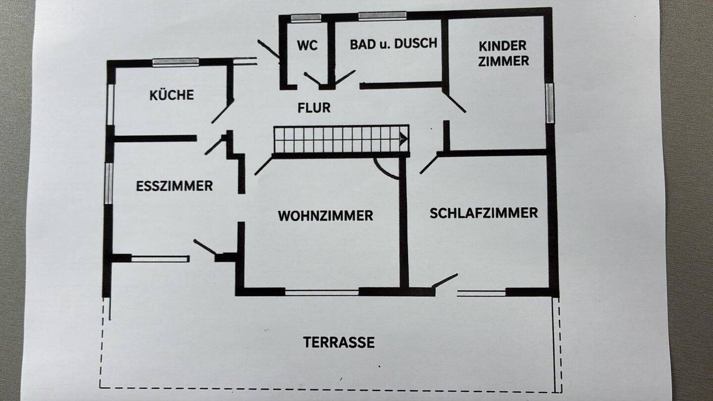 Großzügiges, kernsaniertes Wohnhaus am Waldrand in Elz/Malmeneich, 65604 Elz