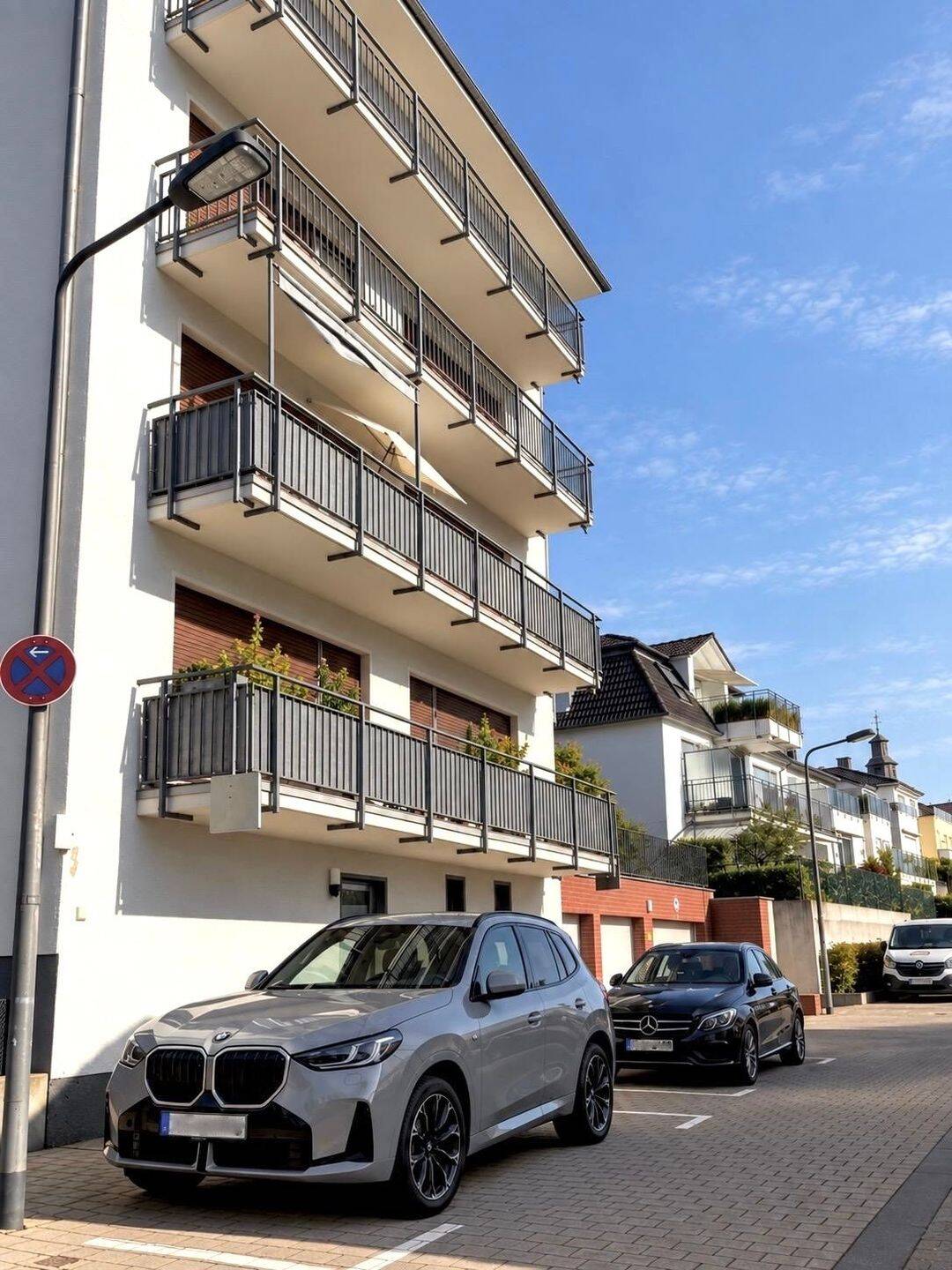 Ruhig und gehoben wohnen – 4-Zimmer-Wohnung mit Skylineblick, 60388 Frankfurt am Main (Bergen-Enkheim Seckbach)