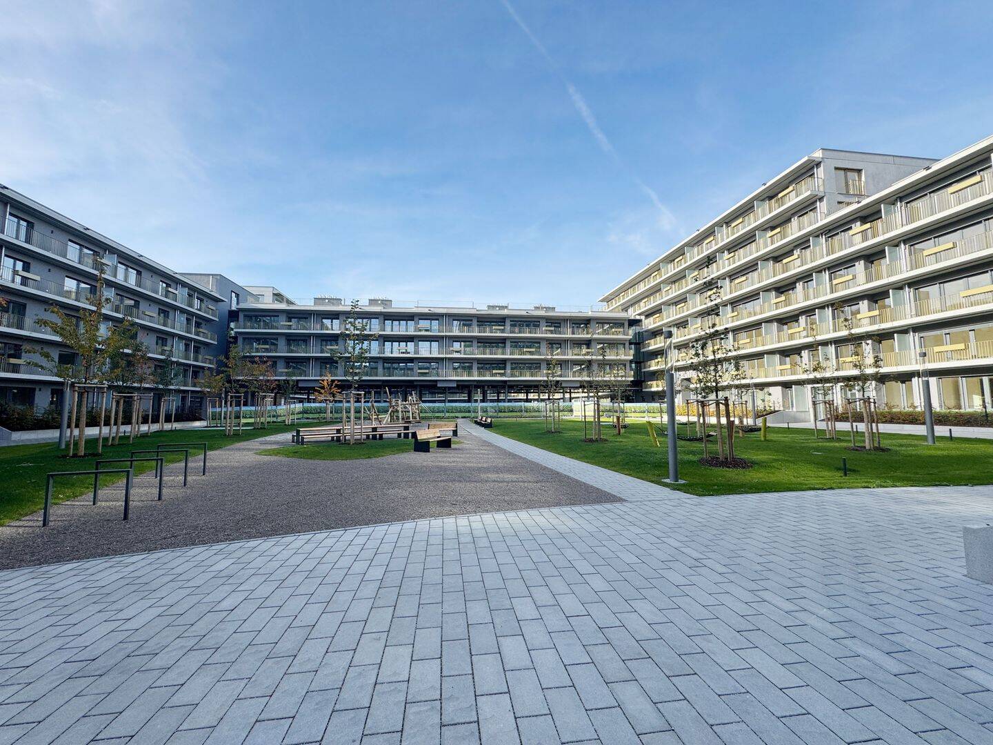 München/Pasing – Neubauapartment mit 13m² Balkon zum ruhigen Innenhof und sep. Einbauküche, 81245 München (Aubing-Lochhausen-Langwied Pasing-Obermenzing)