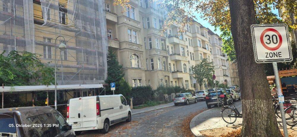 4.777 €/qm leicht renovierungsbedürftige Altbauwohnung nahe dem Viktoriapark, bis 6-7 Zimmer, West-Balkon, 12101 Berlin (Tempelhof-Schöneberg Kolonie Papestr. Schöneberg Tempelhof)