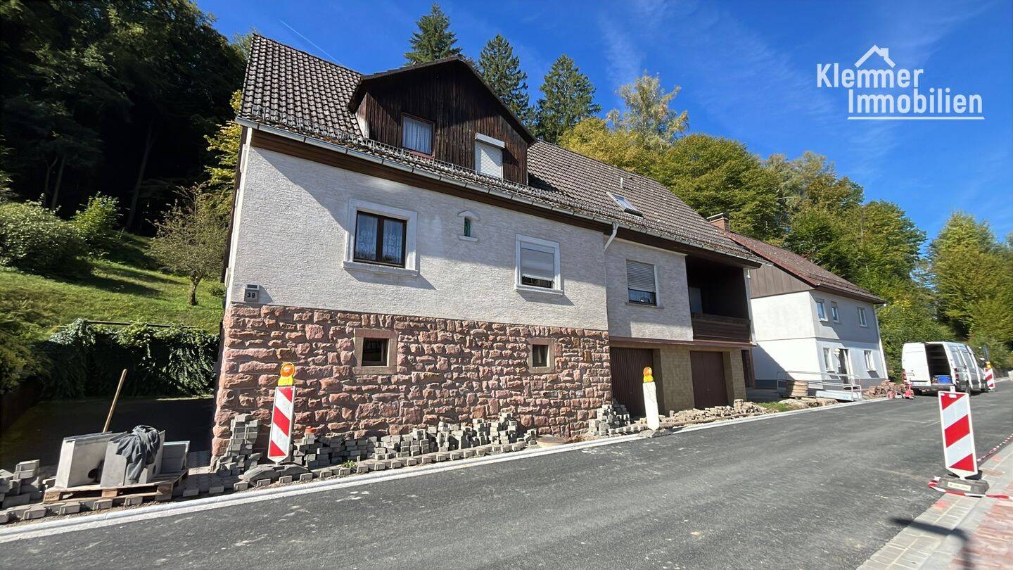 Einfamilienhaus in dörflicher Lage mit Potenzial, 97843 Neuhütten