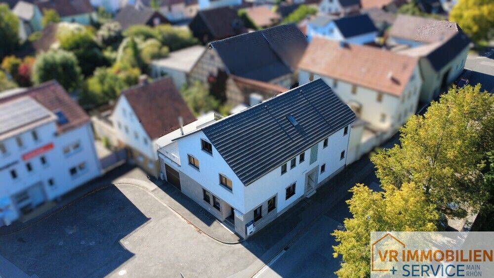 Laden vermietet, zwei Wohnungen frei: Gestalten Sie Ihr Mietkonzept in einem Wohn-und Geschäftshaus in 97618 Wülfershausen, 97618 Wülfershausen a.d. Saale