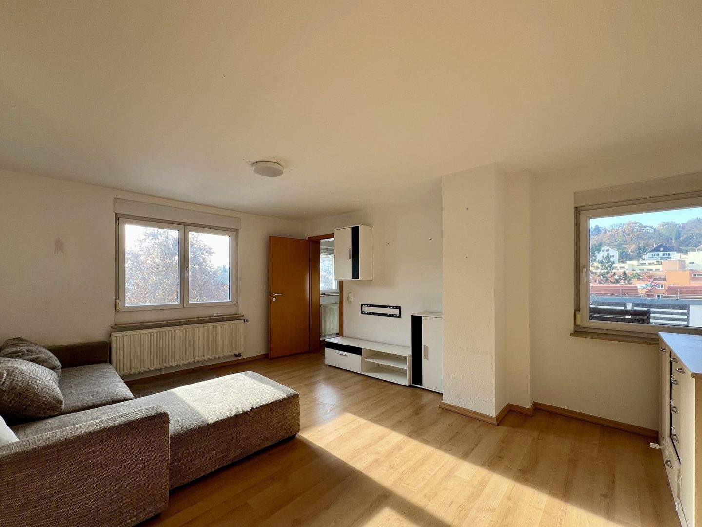 Dachgeschosswohnung mit Dachterrasse in begehrter Halbhöhenlage von Esslingen, 73733 Esslingen am Neckar
