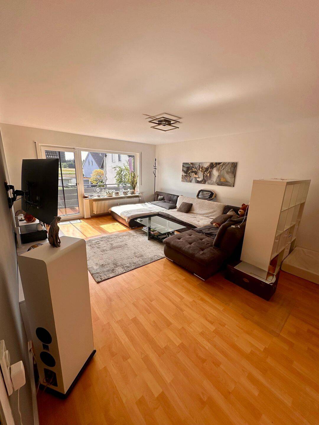 Großzügige & helle 97 qm 4-Zimmer-Wohnung mit großem Balkon, Garage & Stellplatz in Röhrmoos, 85244 Röhrmoos