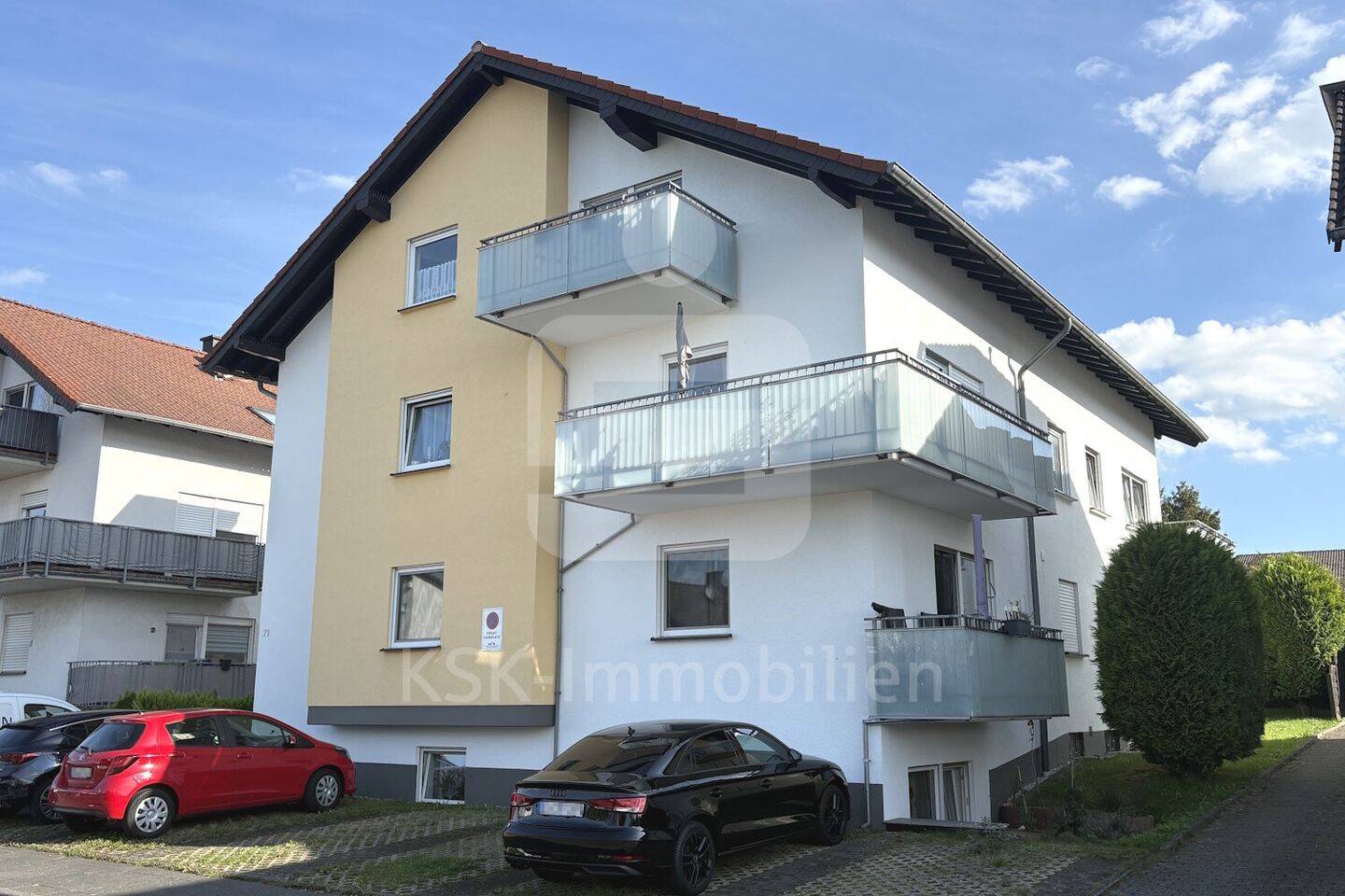 Vollständig renovierte 3-Zimmer-Erdgeschosswohnung mit Balkon und Stellplatz., 53639 Königswinter